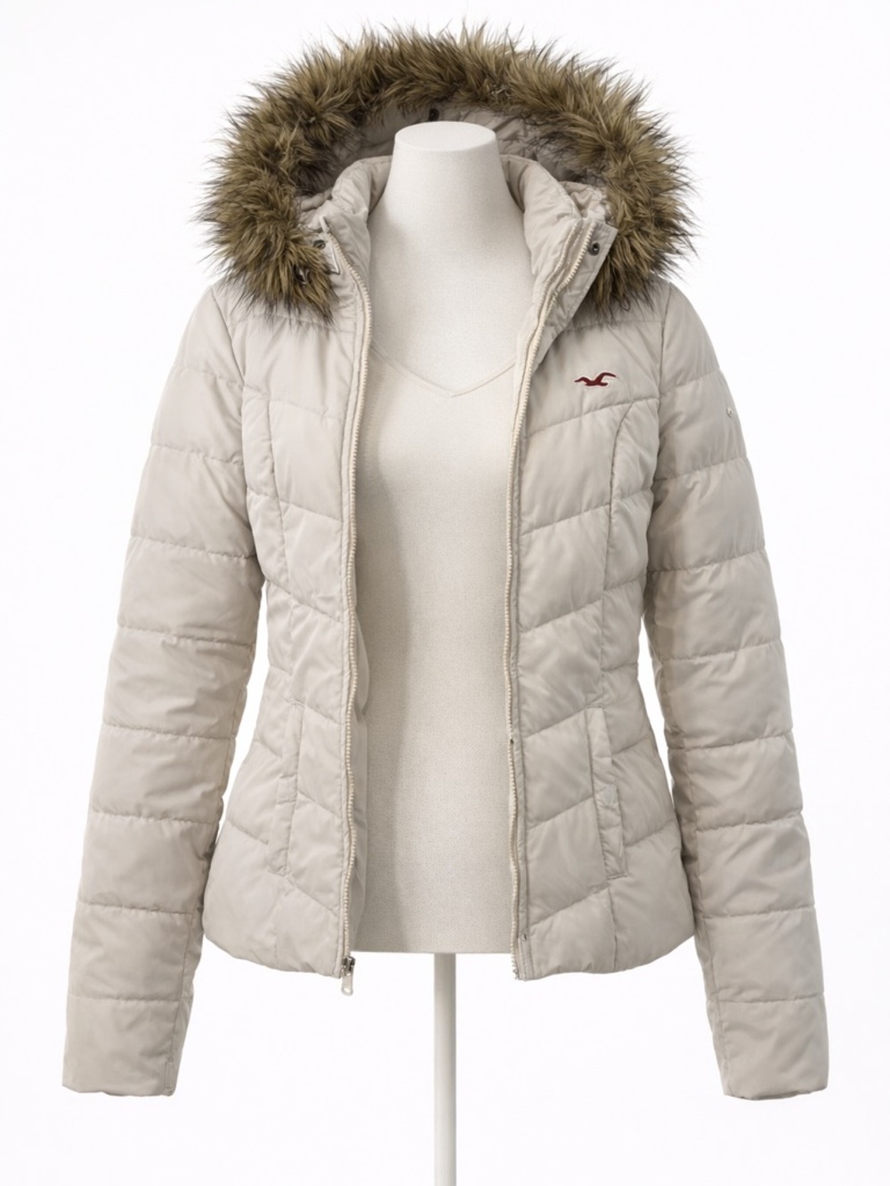 Hollister Women's Light Cream Quilted Puffer Jacket with Faux Fur Hood